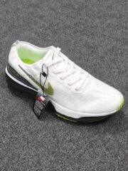 Nike Invisible Run 3 - Image 6